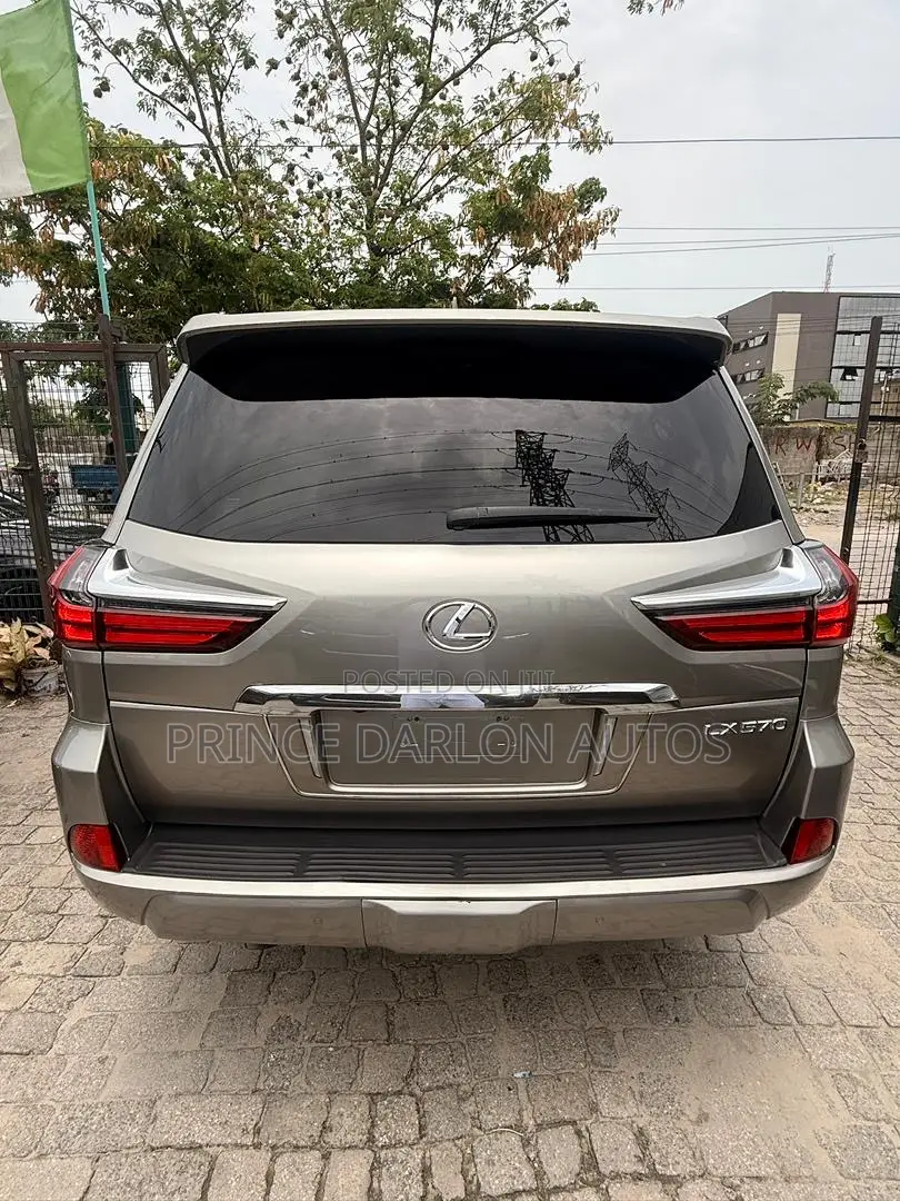 Lexus LX 570 AWD 2019 Silver