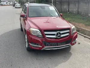 Mercedes-Benz GLK-Class Base GLK 350 4dr 4x2 (3.5L 6cyl 7A) 2015 Red