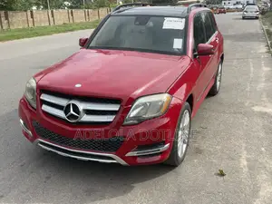 Mercedes-Benz GLK-Class Base GLK 350 4dr 4x2 (3.5L 6cyl 7A) 2015 Red