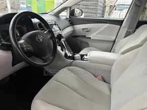 Toyota Venza AWD 2010 Gray