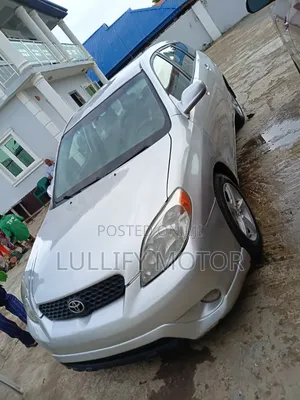 Toyota Matrix Hatchback AWD (1.8L 4cyl 4A) 2005 Silver