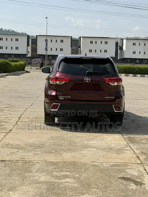 Toyota Highlander Limited 4x4 V6 (3.5L 6cyl 8A) 2017 Red