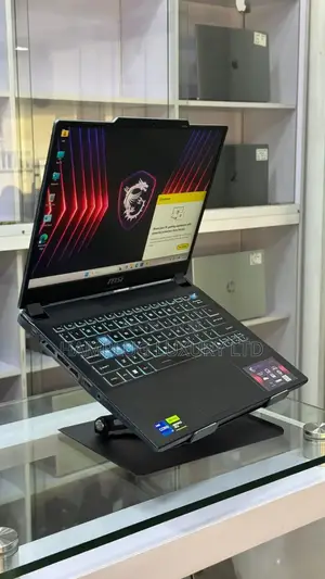 New Laptop MSI Cyborg 14 16GB Intel Core i3 SSD 512GB
