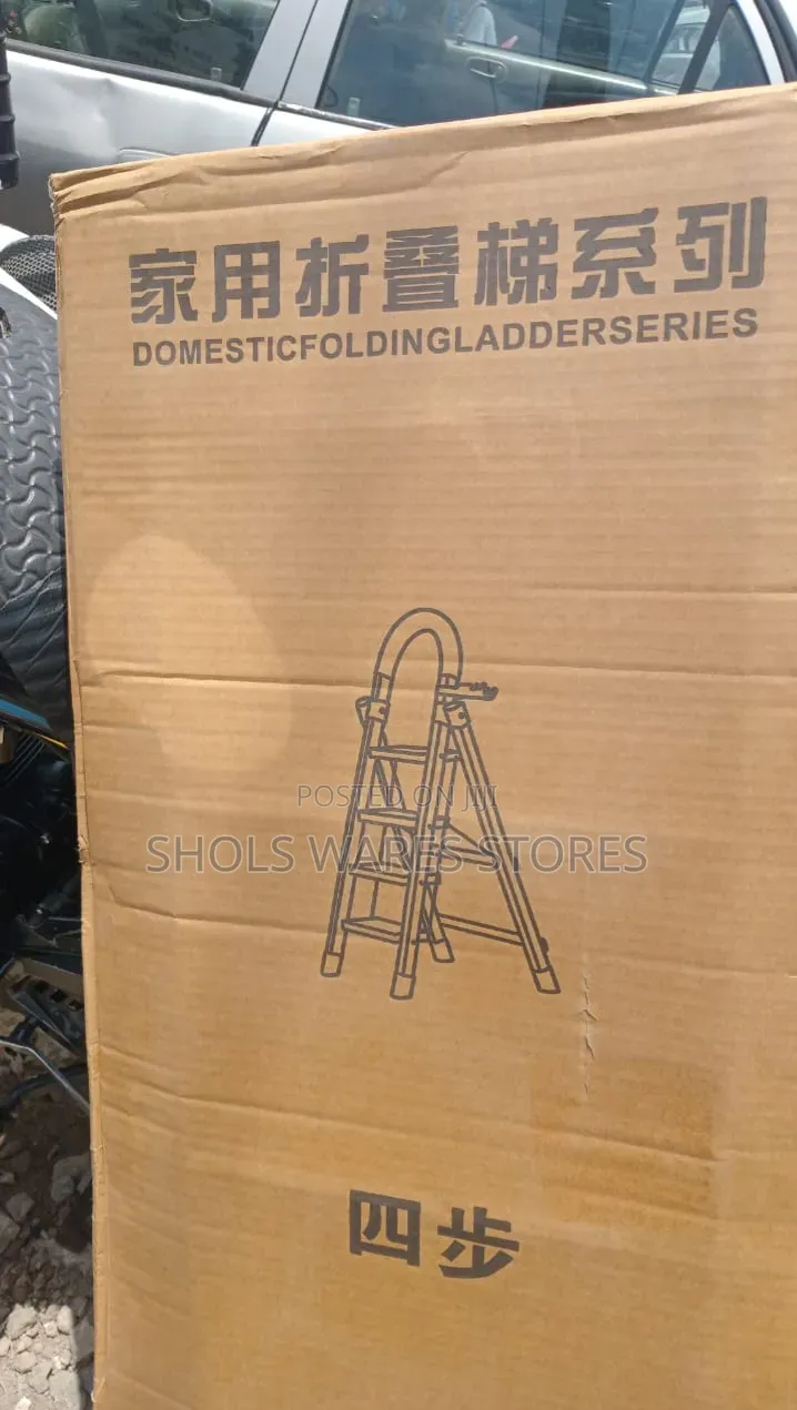 4 Step Ladder With Tool Tray
