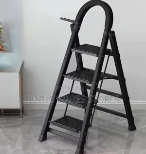 4 Step Ladder With Tool Tray