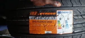 245/45r20 Joy Road Tire