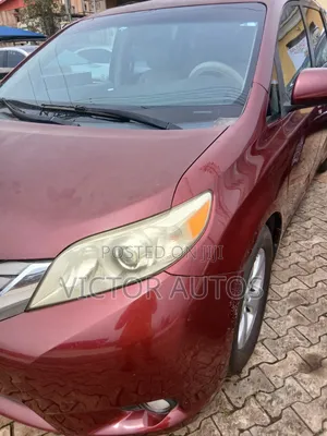 Toyota Sienna LE 8 Passenger 2012 Red