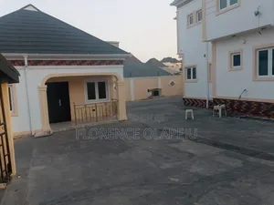 5bdrm Duplex in Ireakari Estate, Akala Express for sale