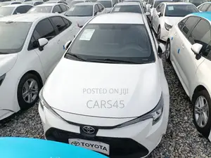 Toyota Corolla 2021 White