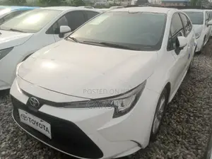 Toyota Corolla 2022 White