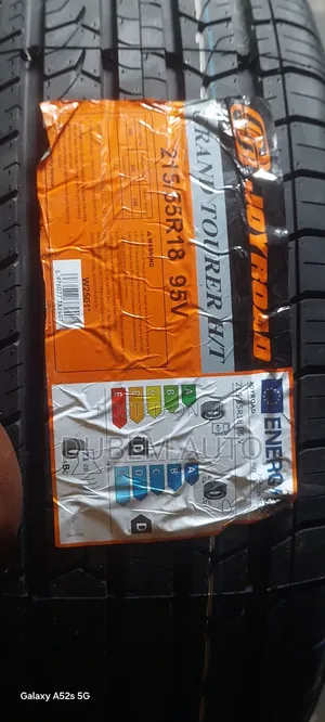 215/55r18 Joy Road Tire