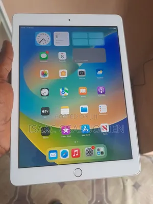 Apple iPad 9.7 32 GB White