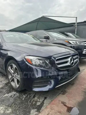 Mercedes-Benz E300 4Matic AWD Sedan (2.0L 4cyl 9A) 2017 Blue