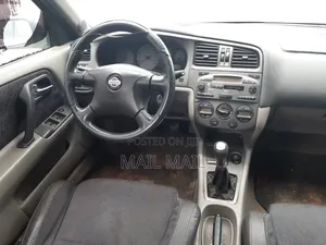 Nissan Primera 2004 Silver
