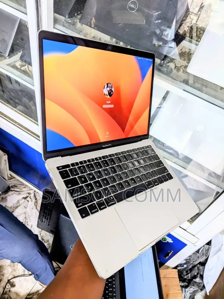 Laptop Apple MacBook Pro 2017 8GB Intel Core i5 SSD 256GB