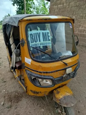 TVS King Deluxe Plus iTouch Start 2019 Yellow