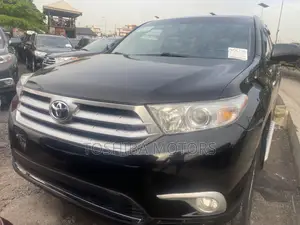 Toyota Highlander Limited 3.5l 4WD 2013 Black