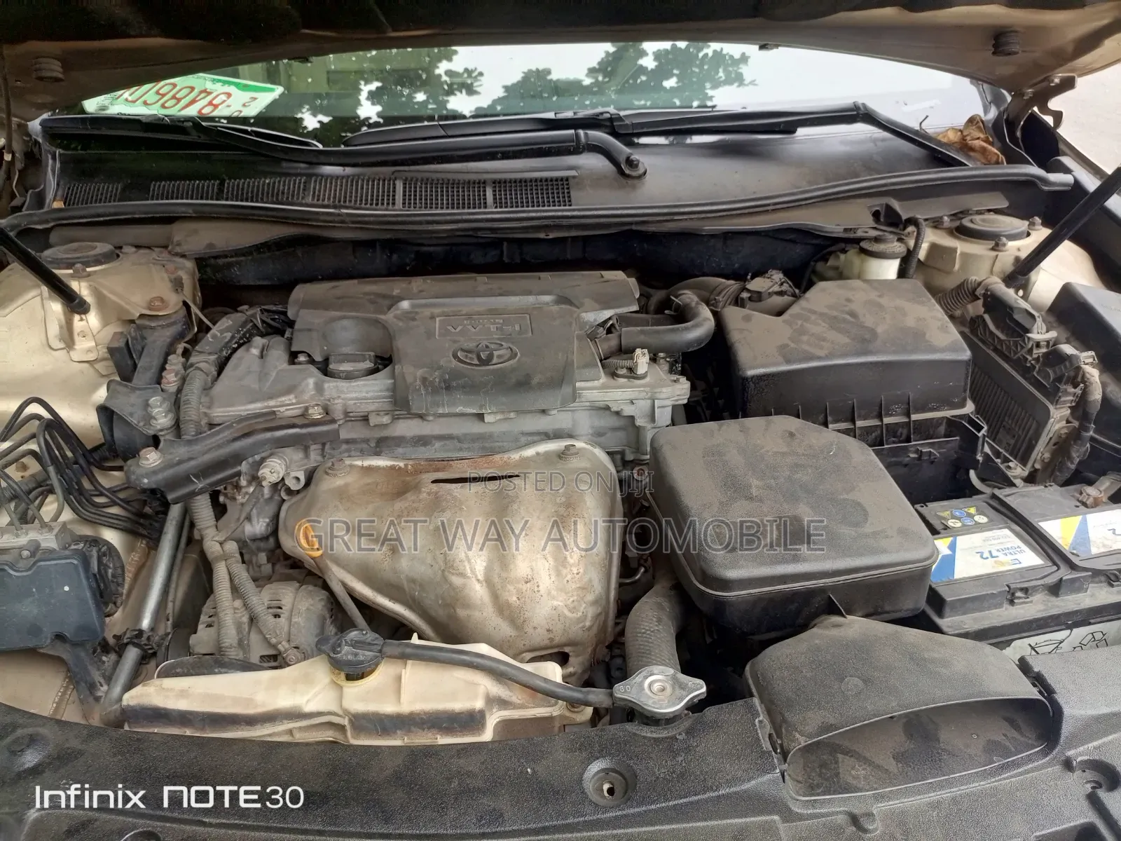 Toyota Camry 2012 Gold