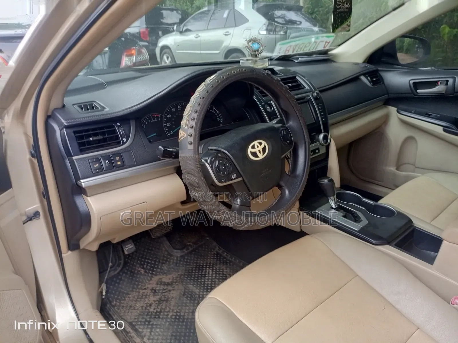 Toyota Camry 2012 Gold