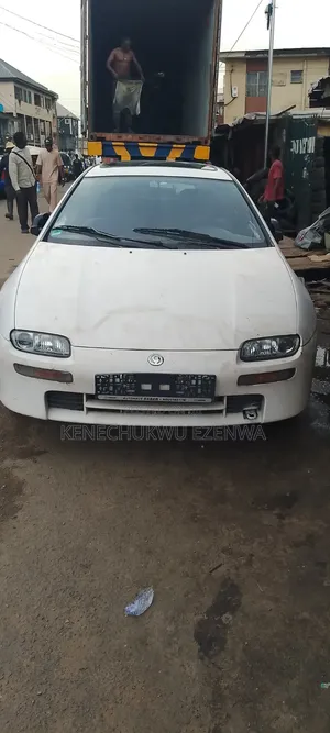 Mazda 323 1.6 2003 White