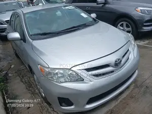 Toyota Corolla L 4dr Sedan (1.8L 4cyl 5M) 2012 Silver