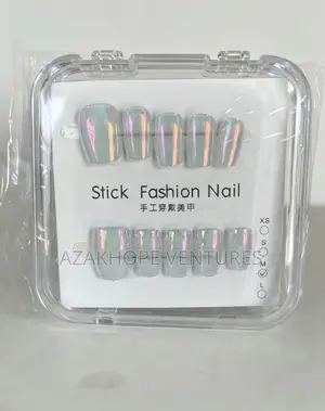 Stick Fashion Nails