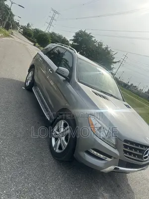 Mercedes-Benz M Class ML350 4dr SUV (3.5L 6cyl 7A) 2015 Gray