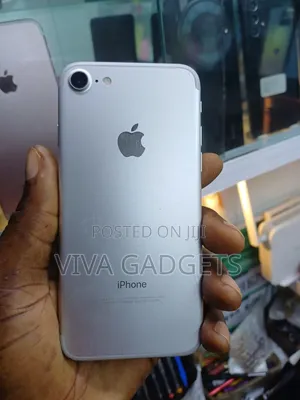 Apple iPhone 7 32 GB Silver