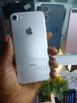 Apple iPhone 7 32 GB Silver