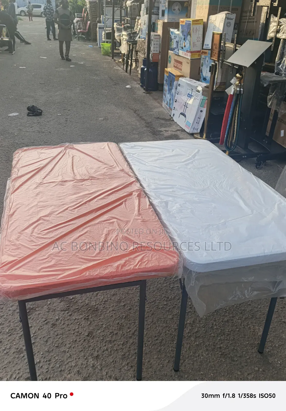 4ft Table for Homes and Restaurant