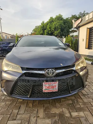 Toyota Camry LE 4dr Sedan (2.5L 4cyl 6A) 2015
