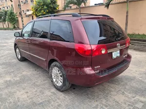 Toyota Sienna XLE Limited 4WD 2008 Red