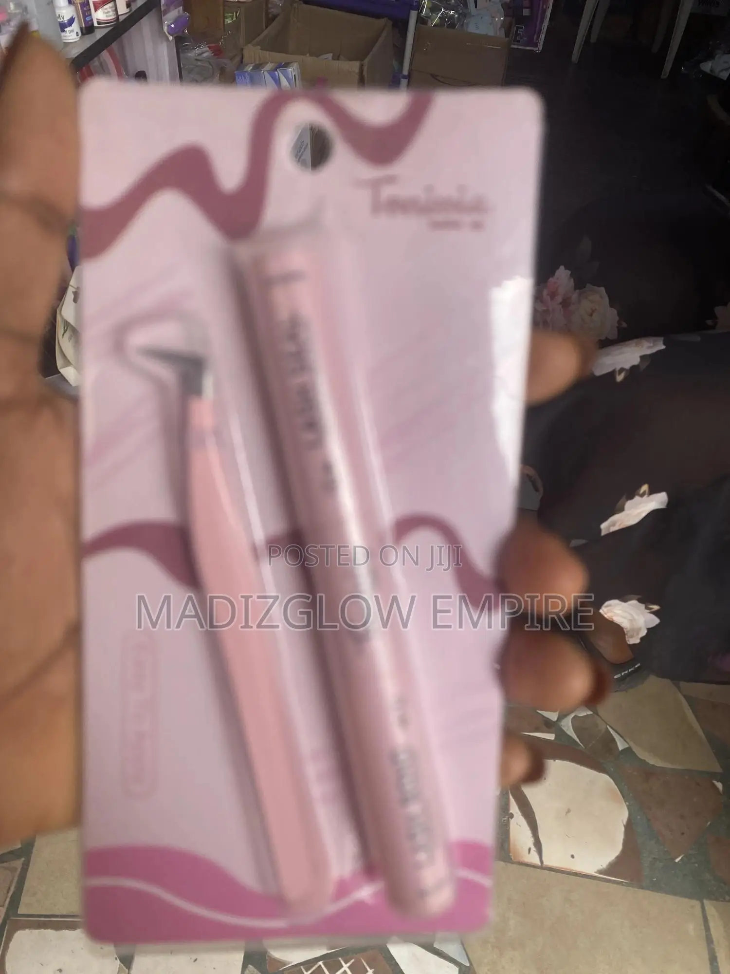 Diy Lash Seal and Bond