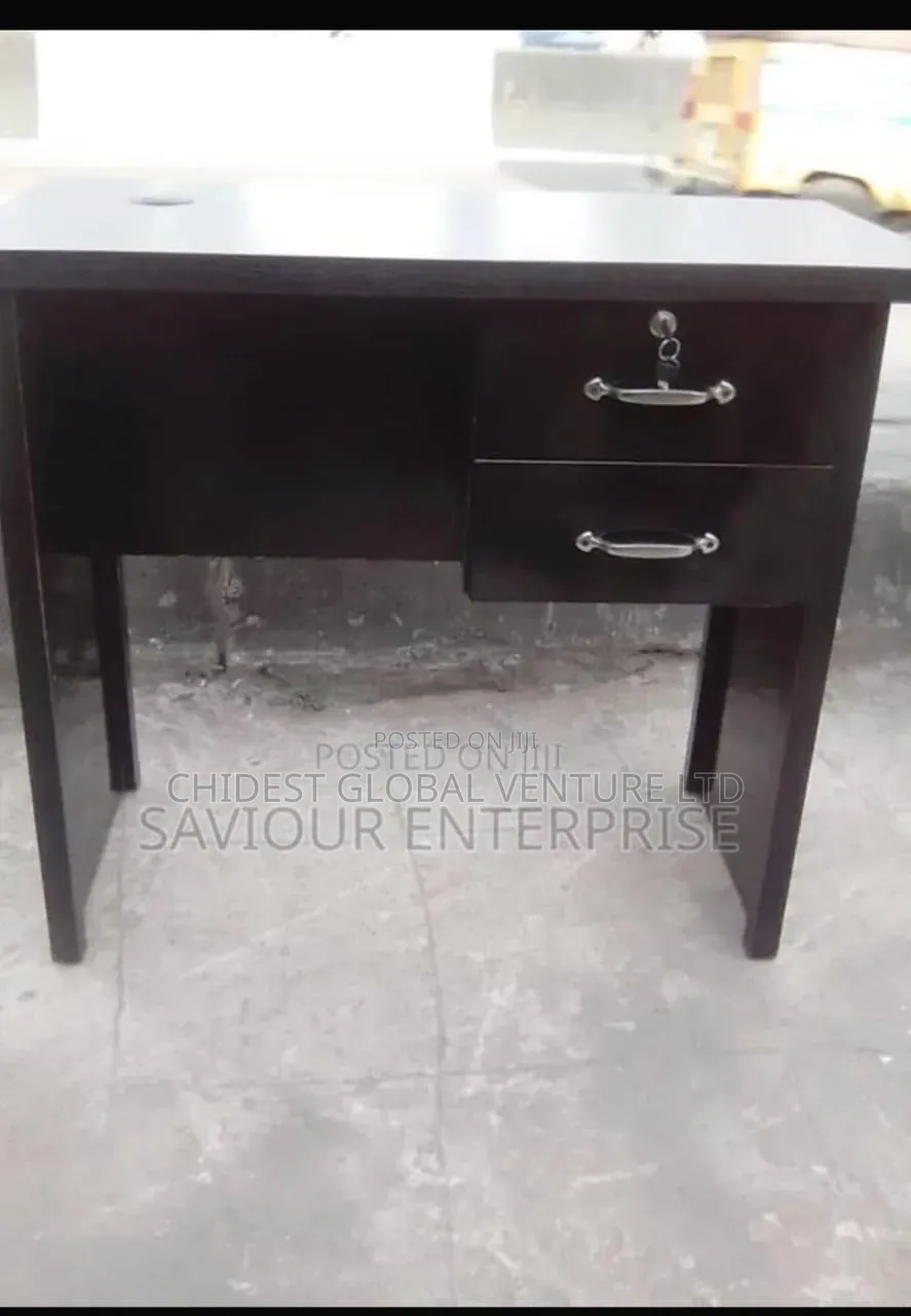 Three Feet Office Table