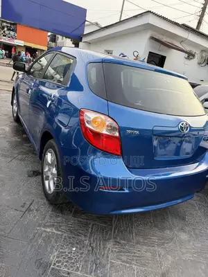 Toyota Matrix S Hatchback FWD (2.4L 4cyl 5A) 2010 Blue