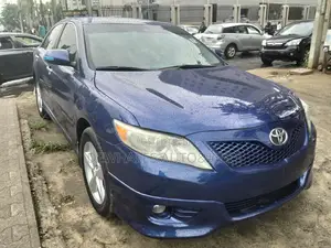 Toyota Camry SE 4dr Sedan (2.5L 4cyl 6A) 2011 Blue