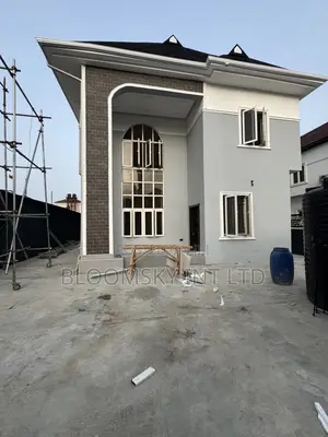 5bdrm Duplex in Lekki Phase 1 for rent