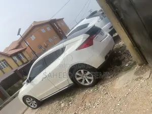 Acura MDX 2011 White