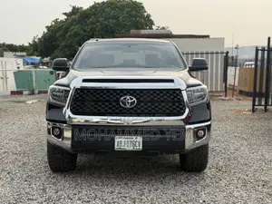 Toyota Tundra 2013 Black