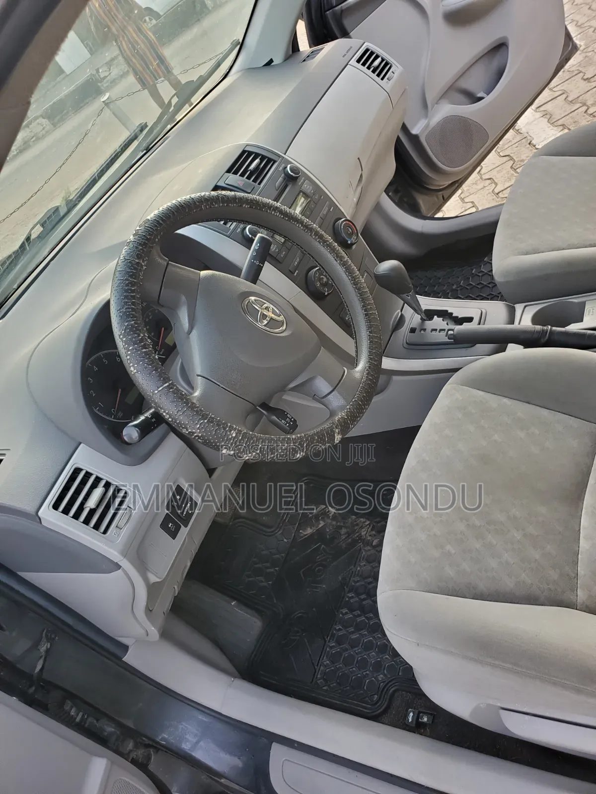 Toyota Corolla 2010 Gray