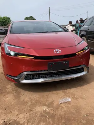 Toyota Prius Plug-In Hybrid XSE Premium 2025 Red