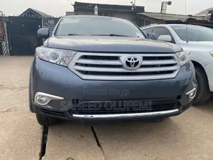 Toyota Highlander 2013 Blue