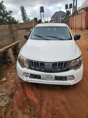 Mitsubishi L200 2016 White