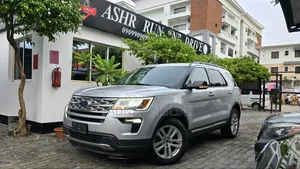 Ford Explorer XLT FWD 2018 Silver