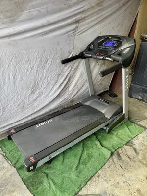 Spirit 4hp Commecial Treadmill With Auto Inline