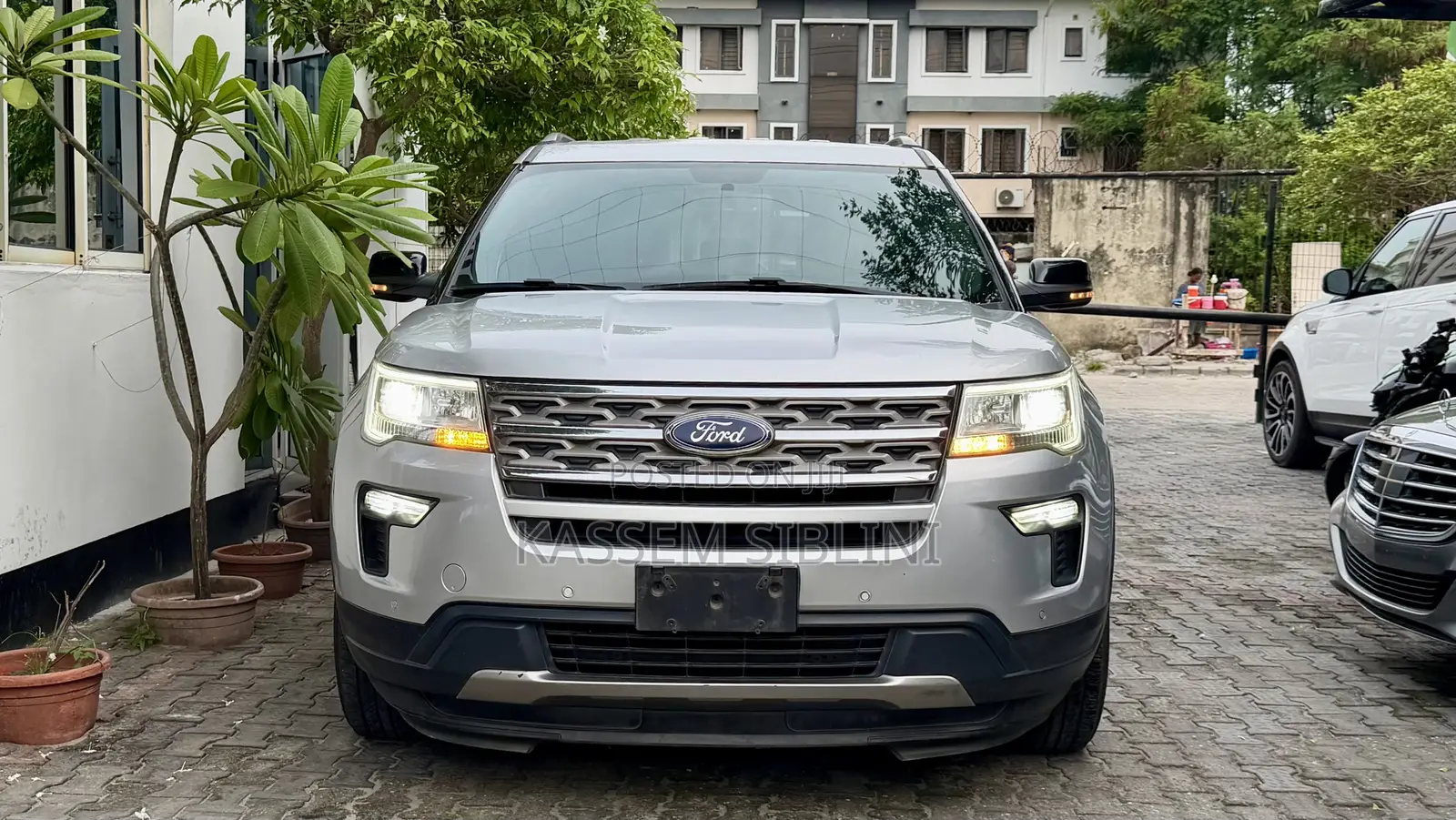 Ford Explorer XLT AWD 2018 Silver