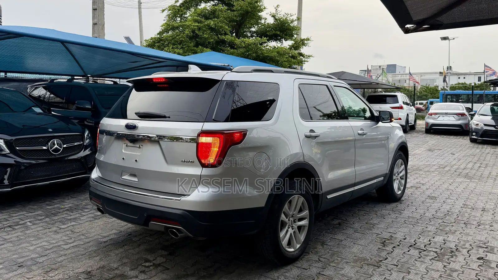 Ford Explorer XLT AWD 2018 Silver