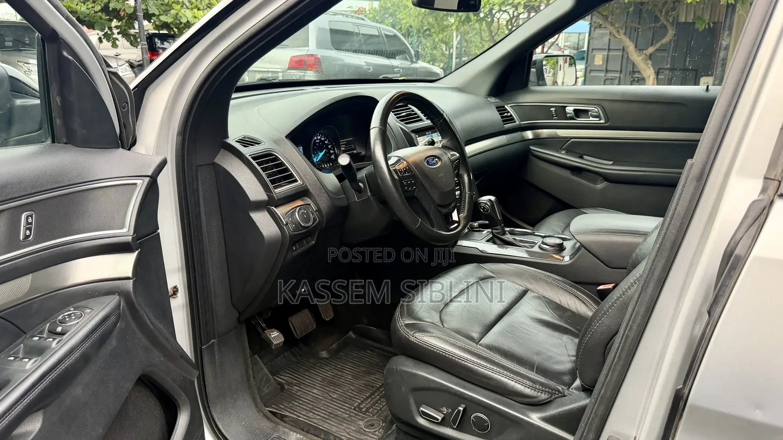Ford Explorer XLT AWD 2018 Silver