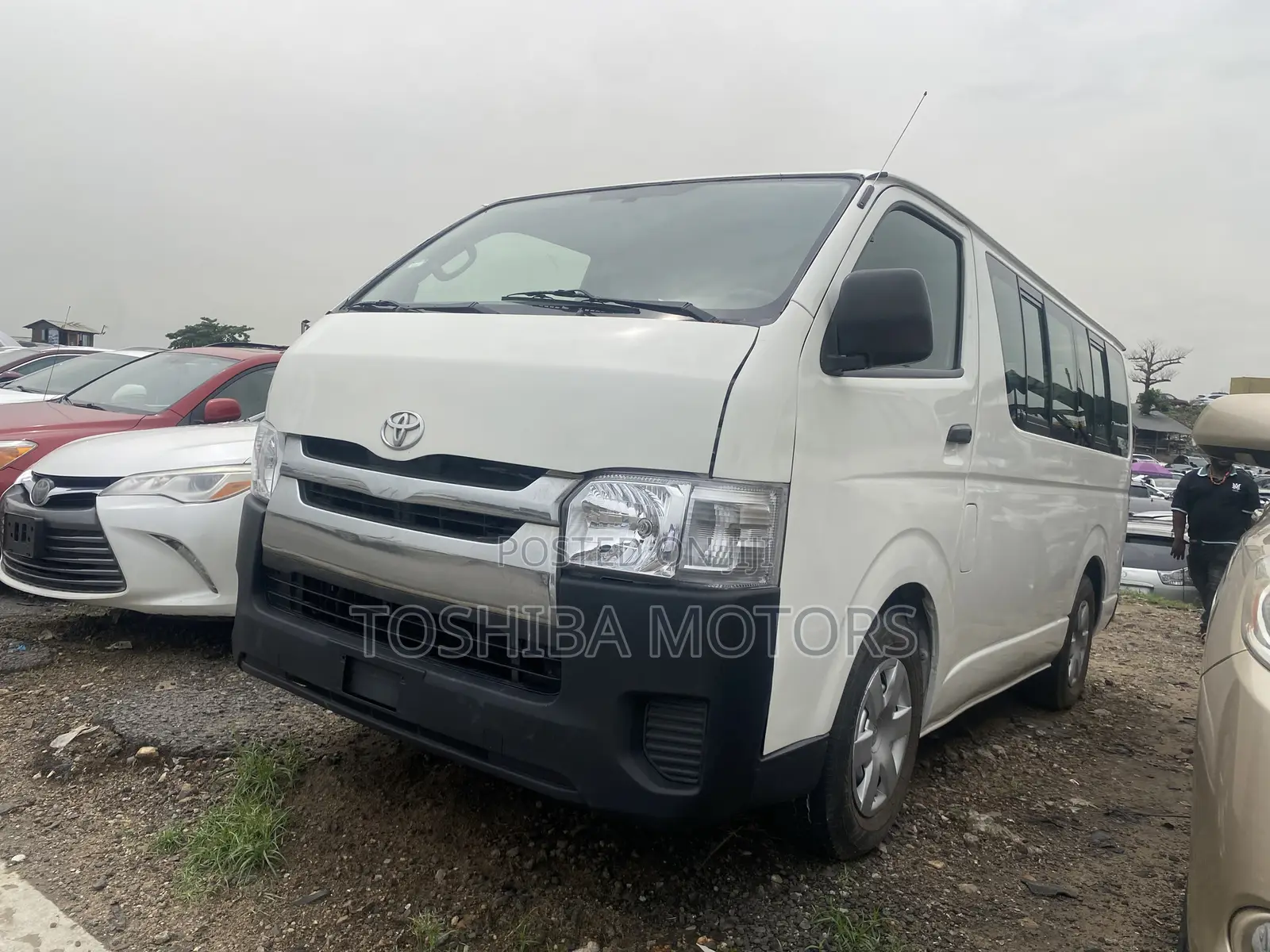 Toyota HiAce 2013 White