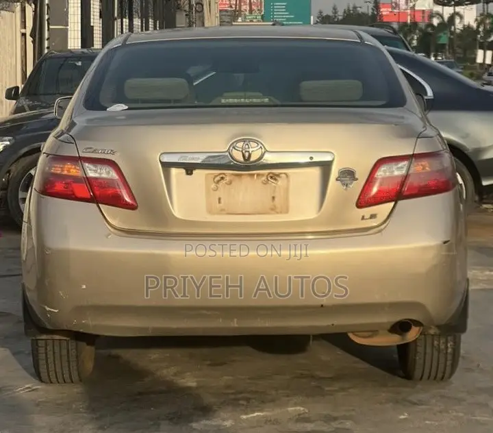 Toyota Camry 2008 Gold